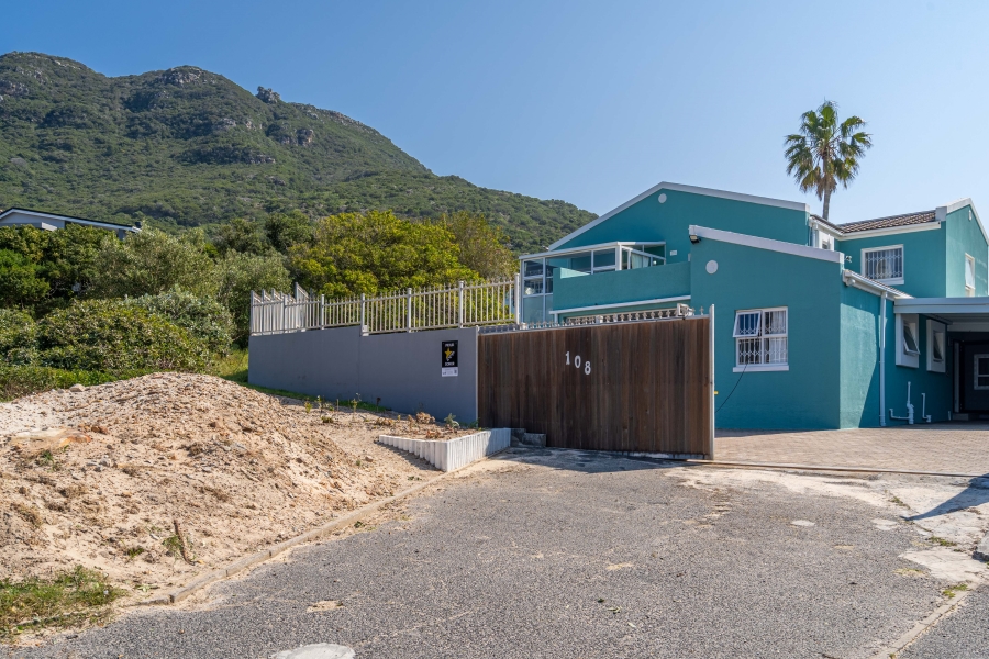 4 Bedroom Property for Sale in Northshore Western Cape
